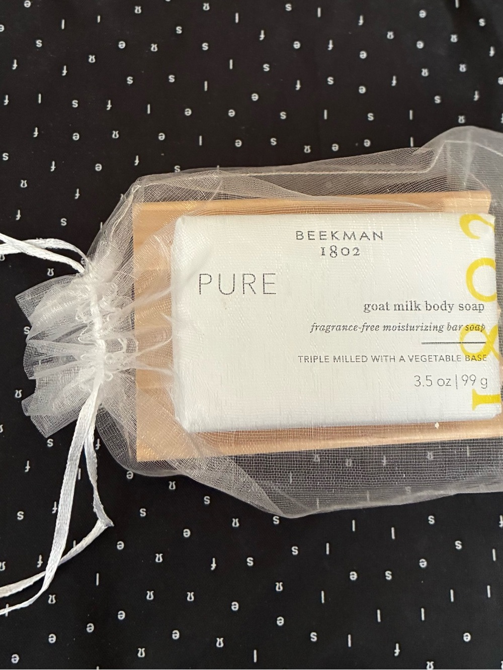Beekman, pure goat, milk, body soap with dish